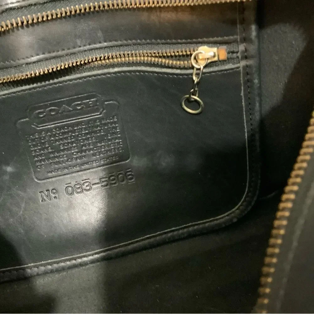 COACH Black Leather Shoulder Crossbody Strap Purse 1980s